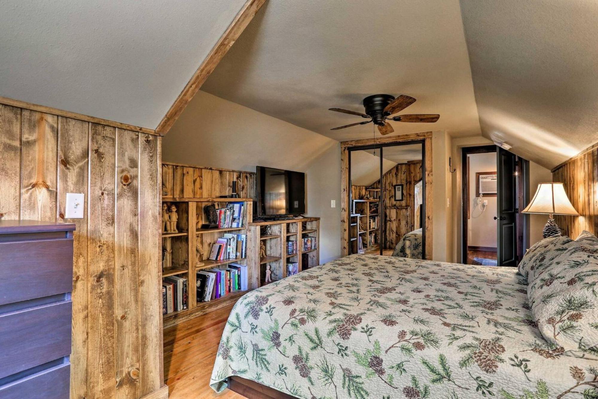 Cozy Custer Cottage W Deck: Walk To Shops Food Exterior foto